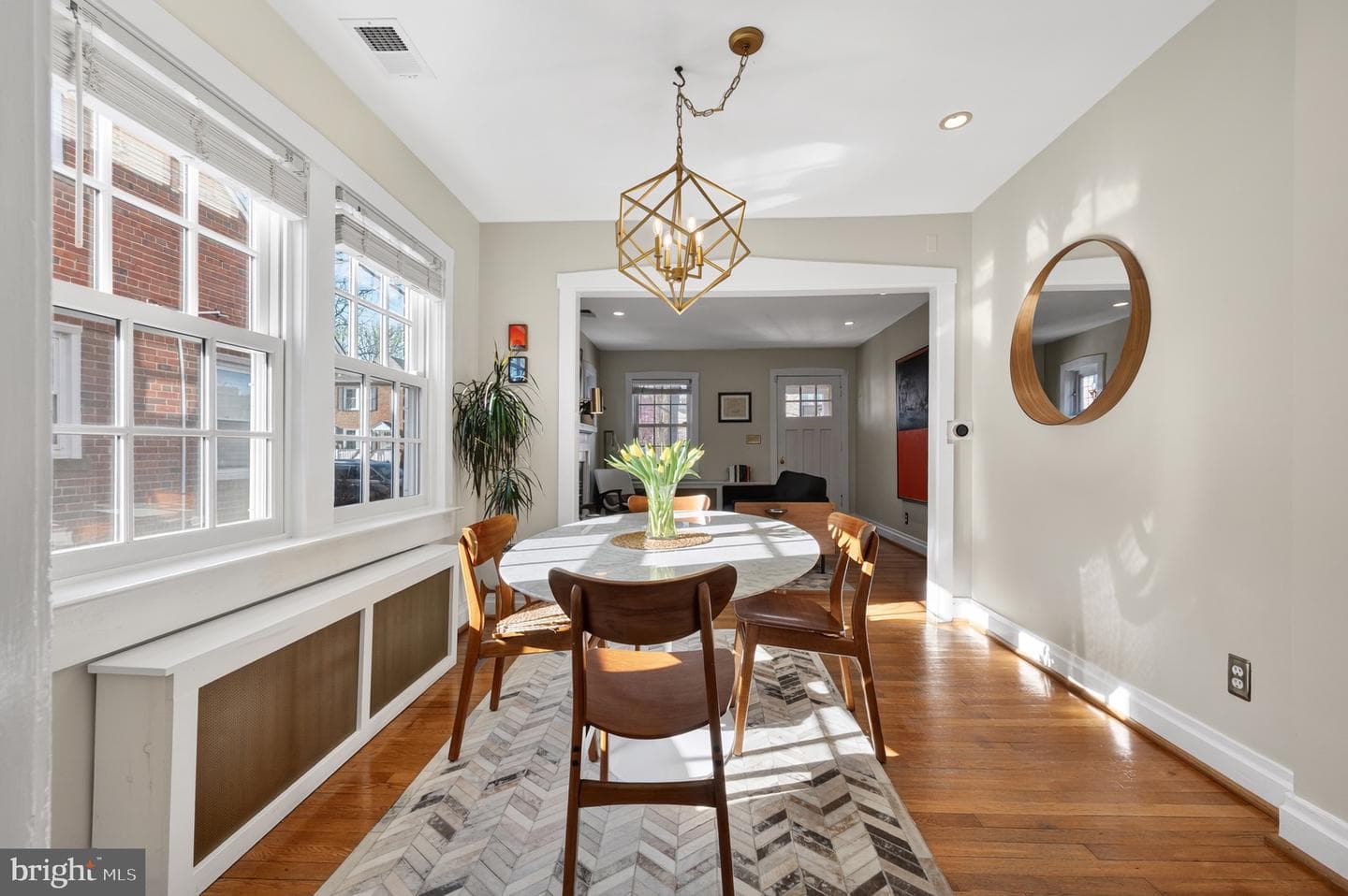 127 E Walnut Street photo 13