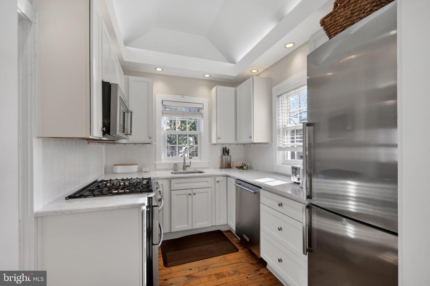 127 E Walnut Street photo 14