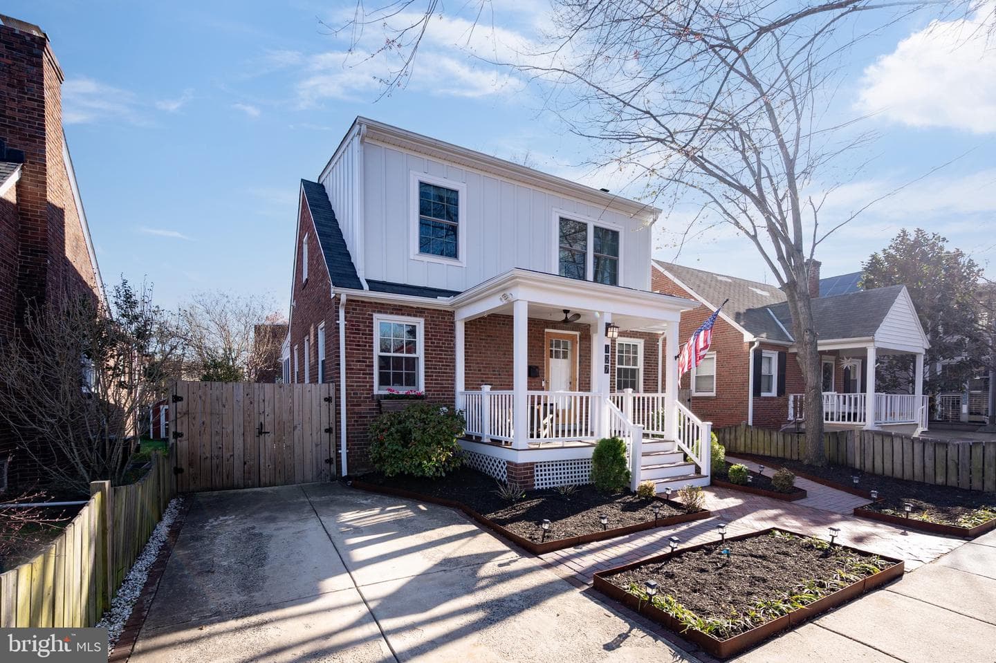 127 E Walnut Street photo 2