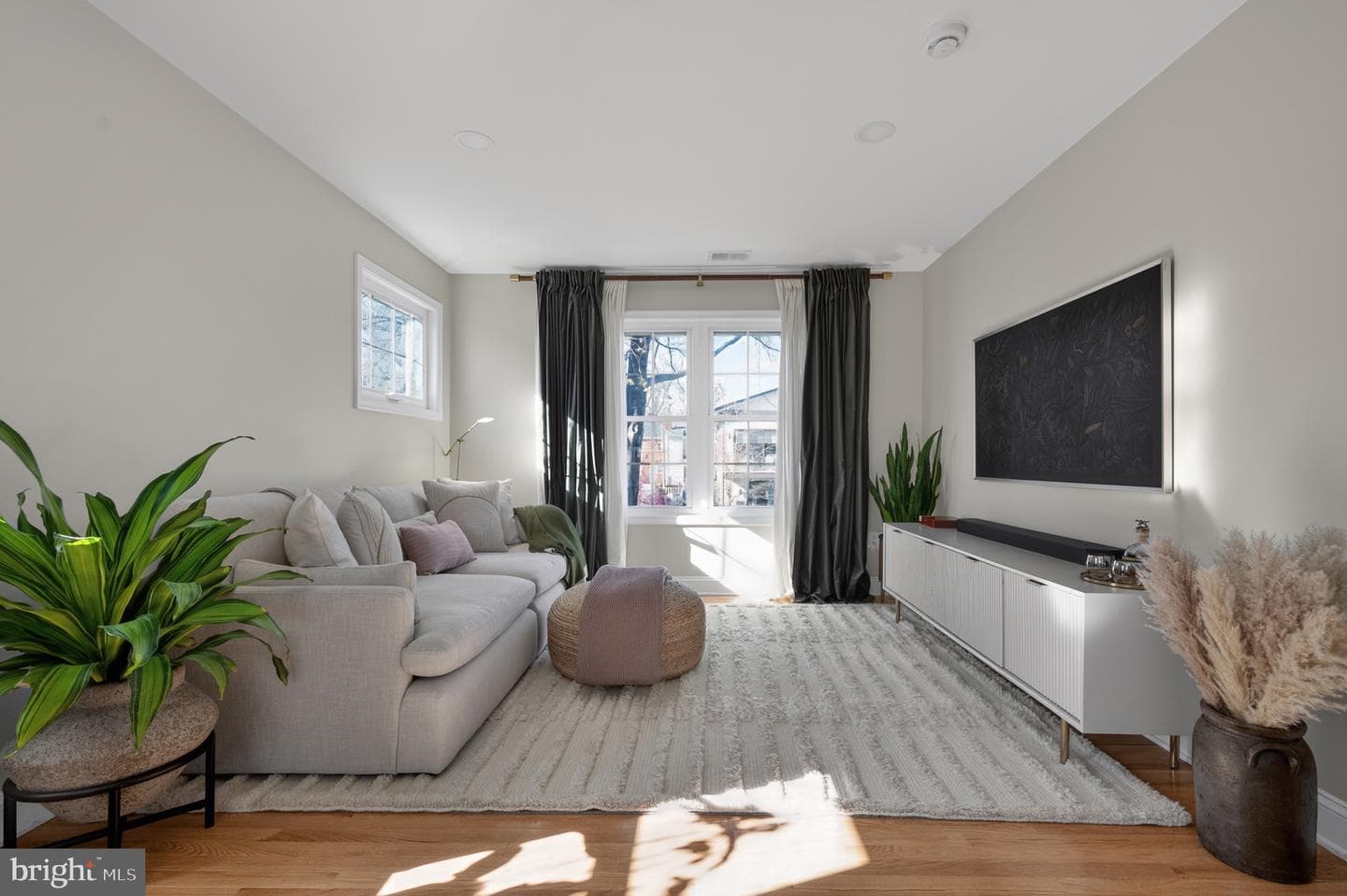127 E Walnut Street photo 21