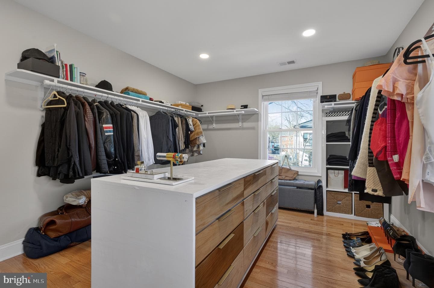 127 E Walnut Street photo 33