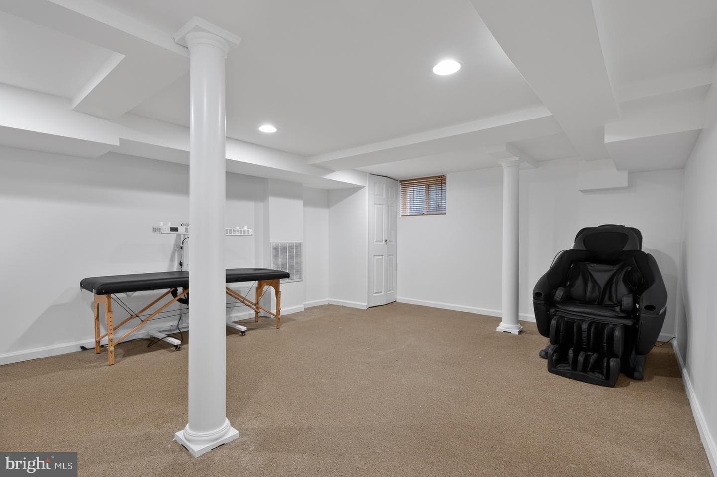 127 E Walnut Street photo 46