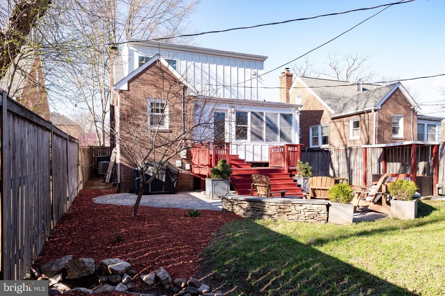 127 E Walnut Street photo 63