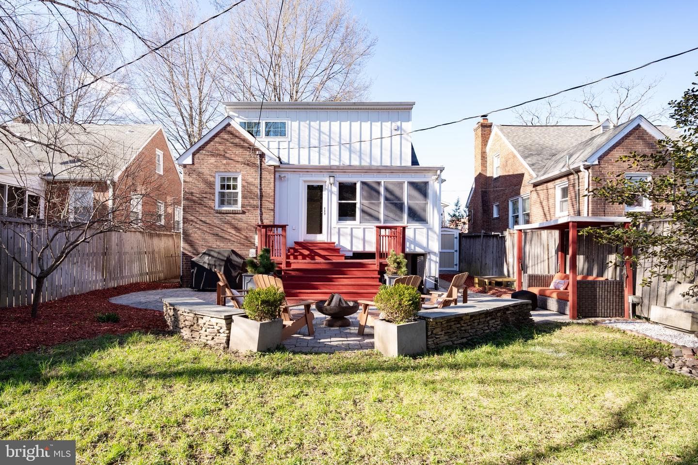 127 E Walnut Street photo 64