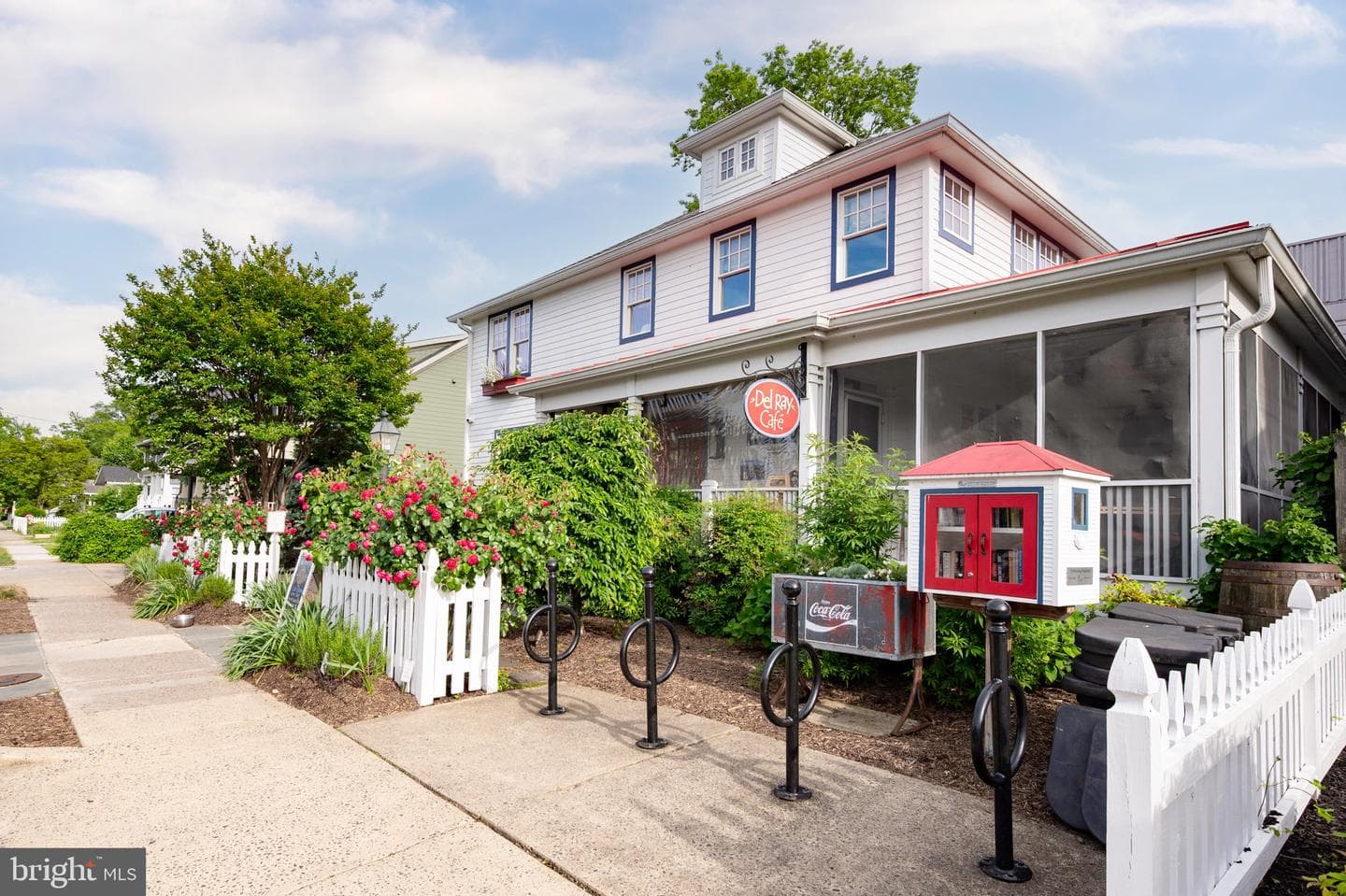 127 E Walnut Street photo 68