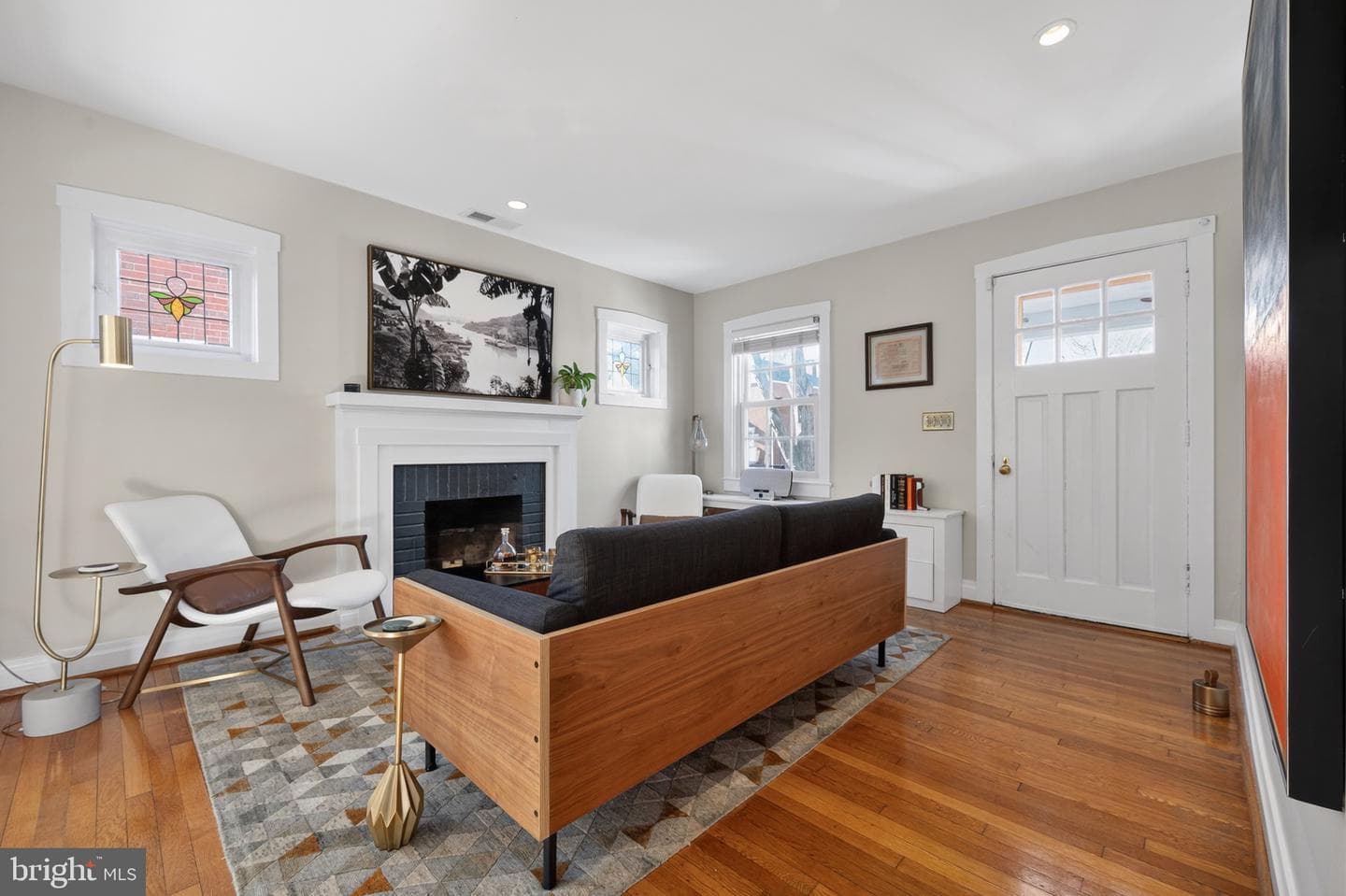 127 E Walnut Street photo 8