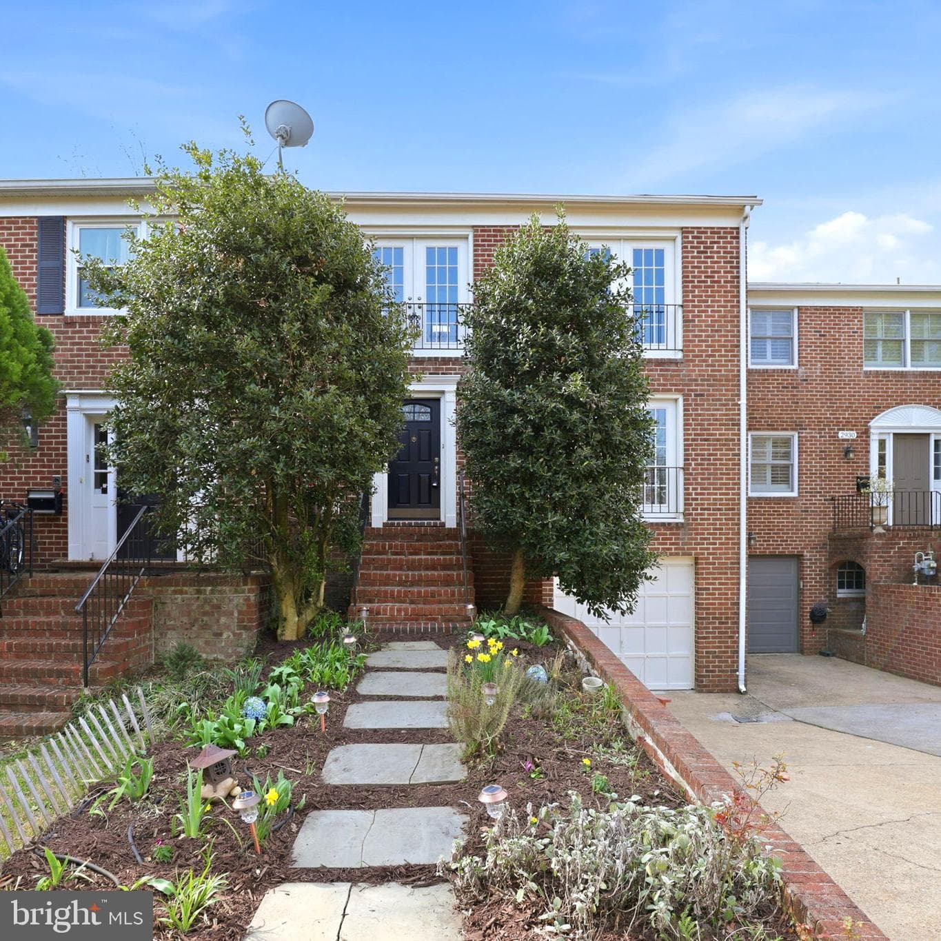 2928 Nob Hill Court photo 1
