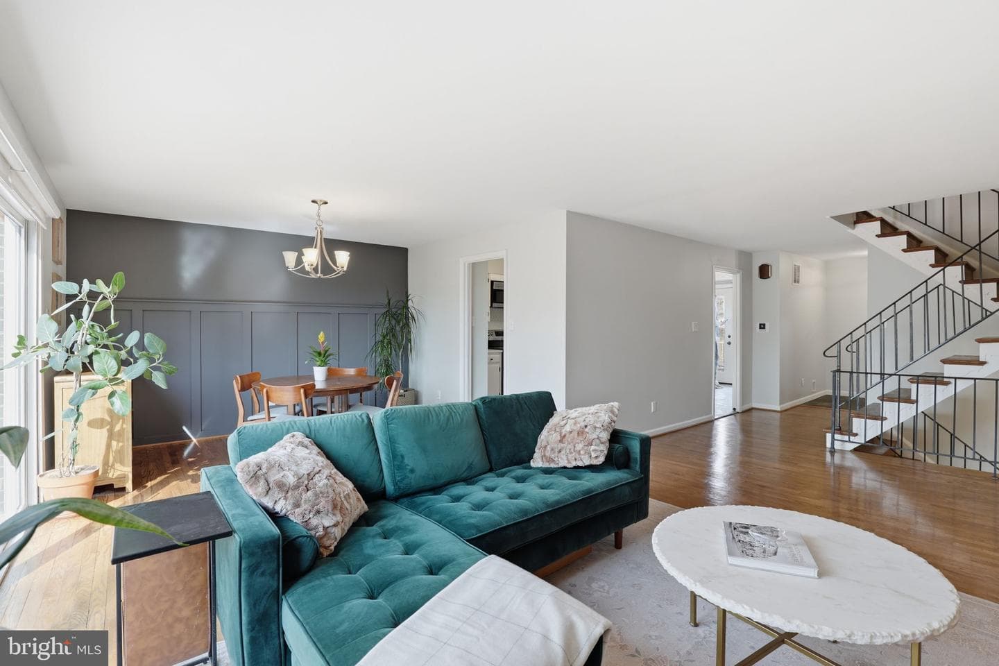 2928 Nob Hill Court photo 3