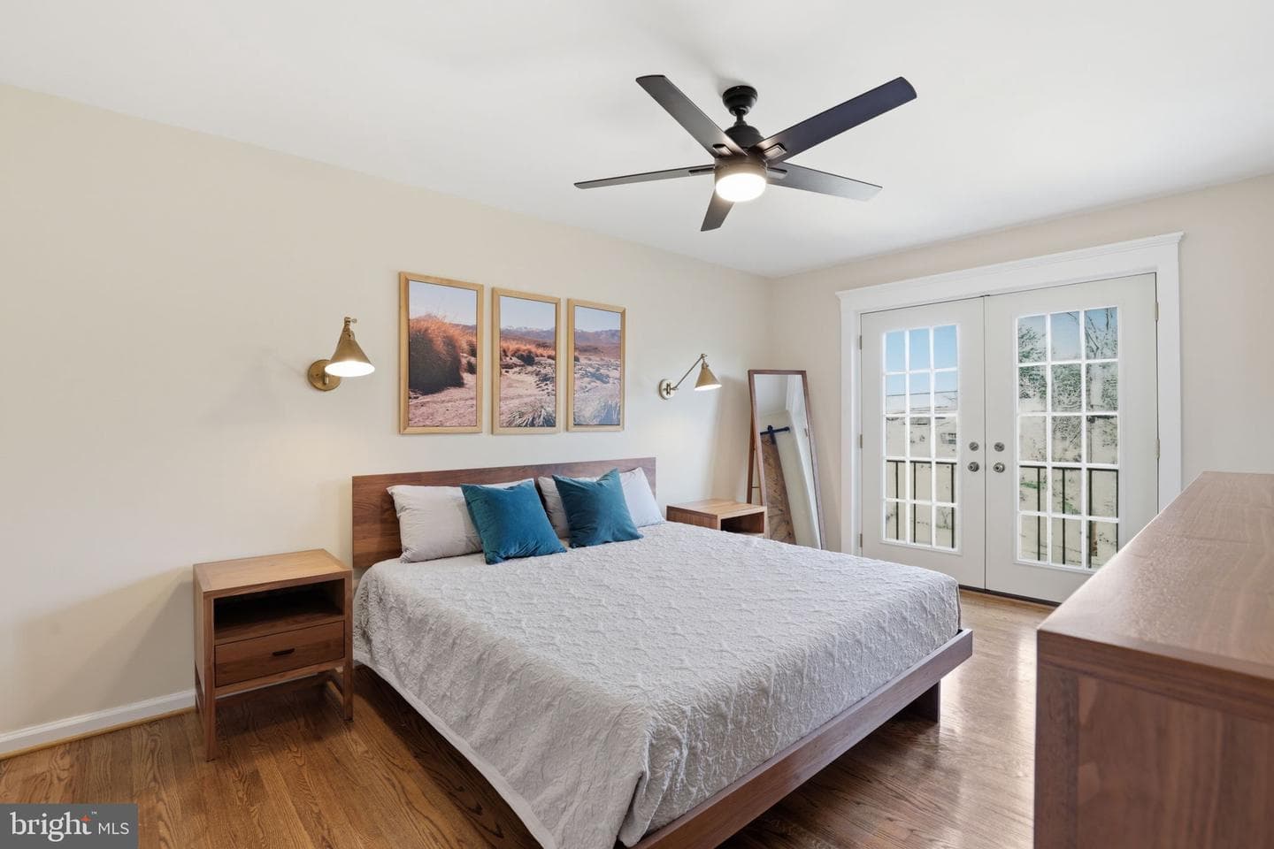 2928 Nob Hill Court photo 6