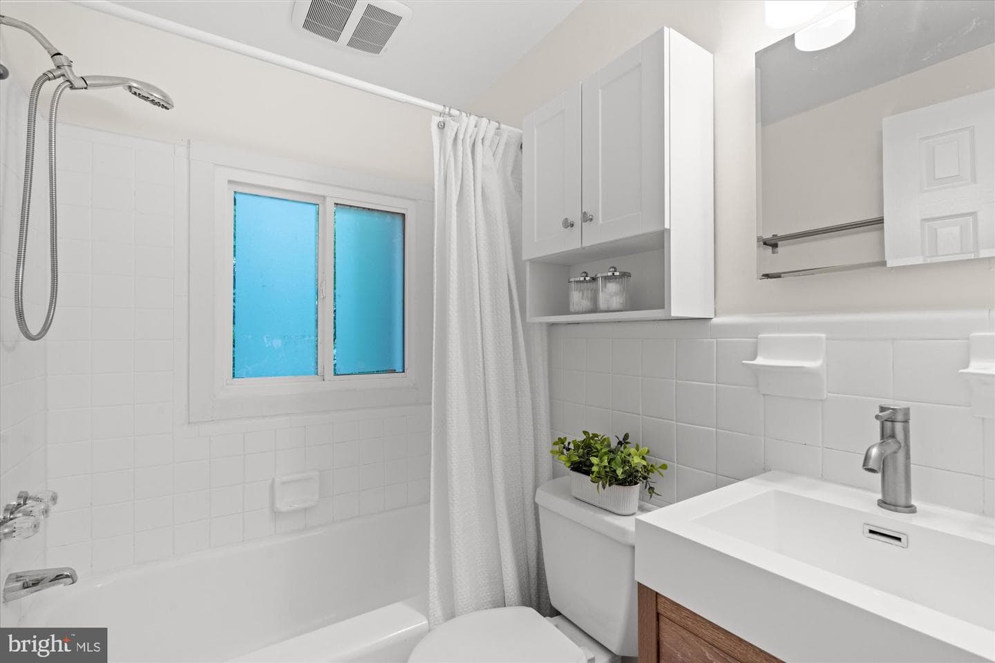 411 E Howell Avenue #a photo 16
