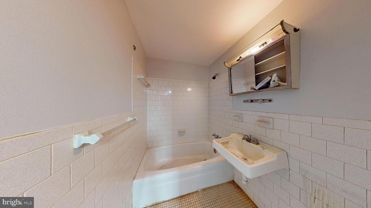 4600 Duke Street #419 / 420 photo 23