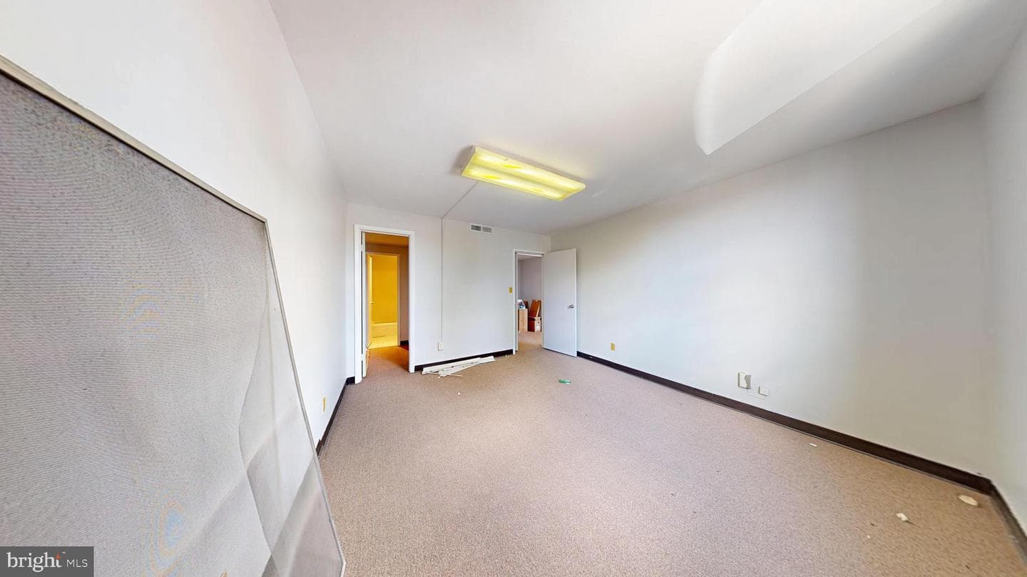 4600 Duke Street #419 / 420 photo 34