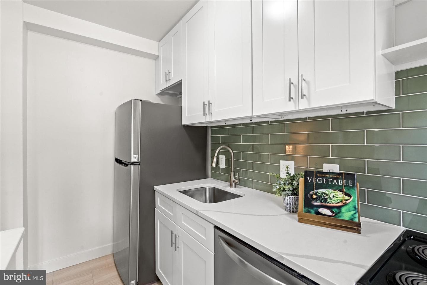 12 Ashby Street #f photo 8