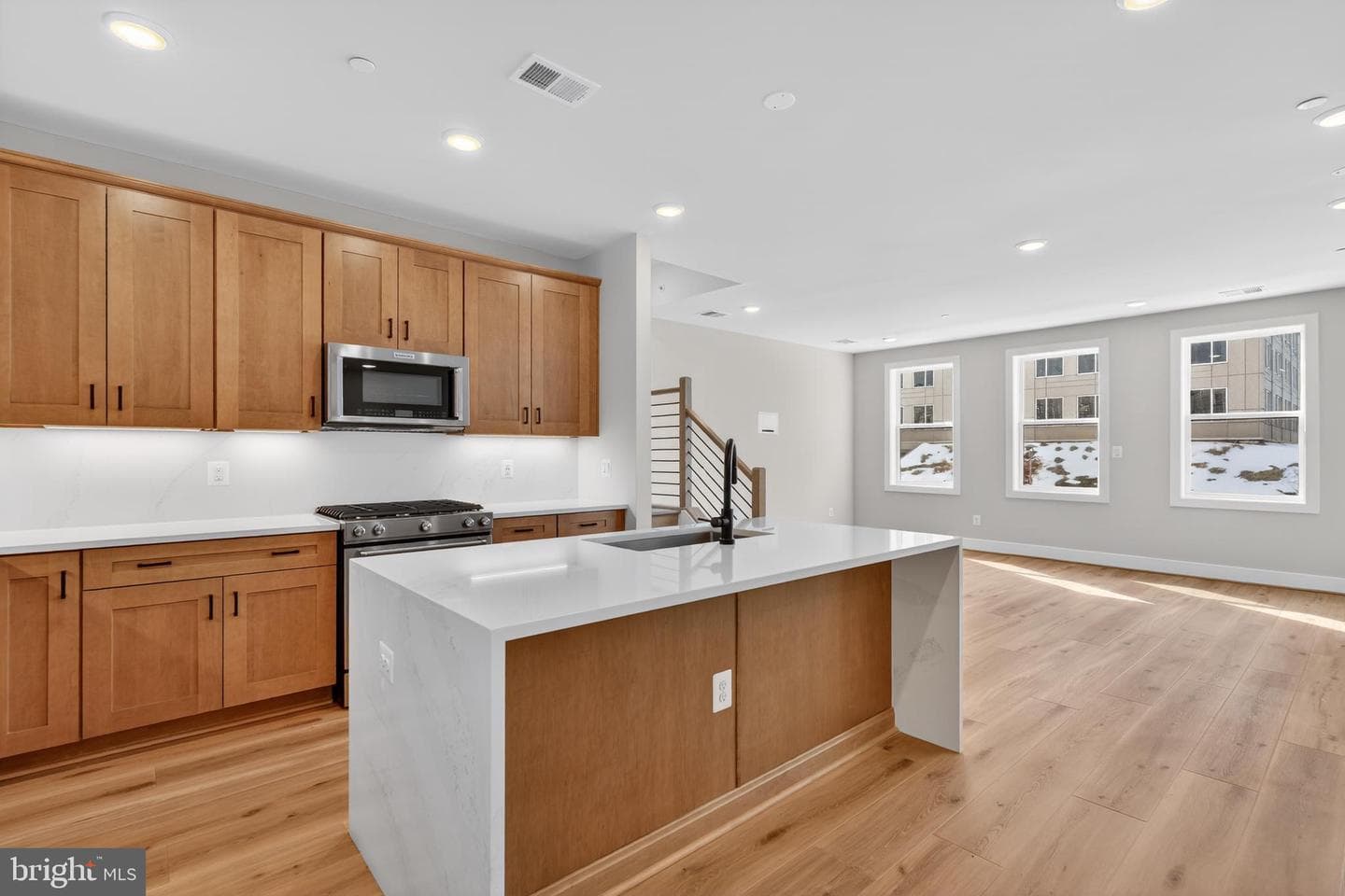 146 Pepperell Street photo 5