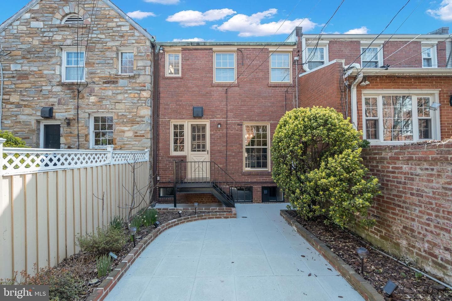 903 S Saint Asaph Street photo 27