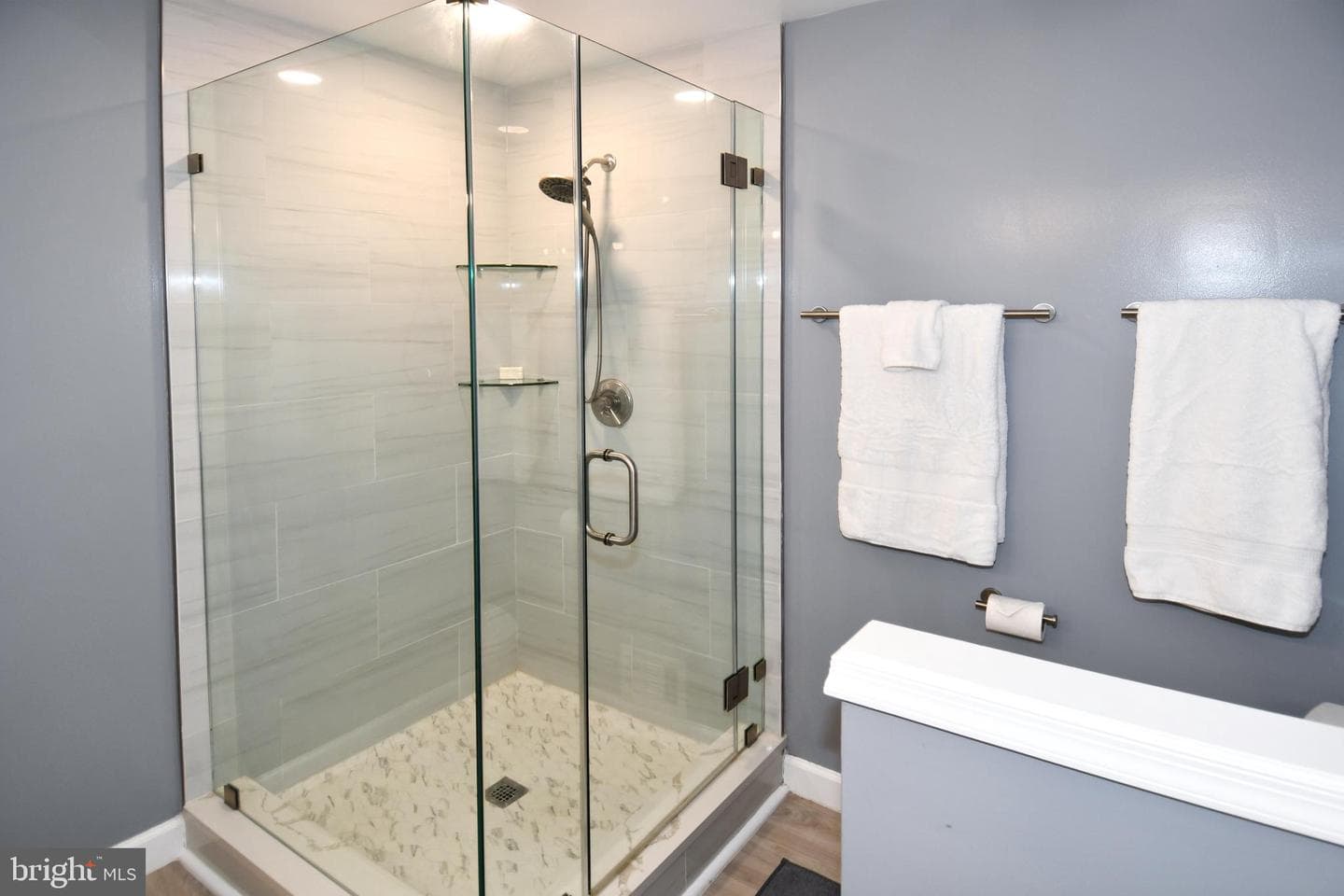 1809 Kenwood Avenue #301 photo 23