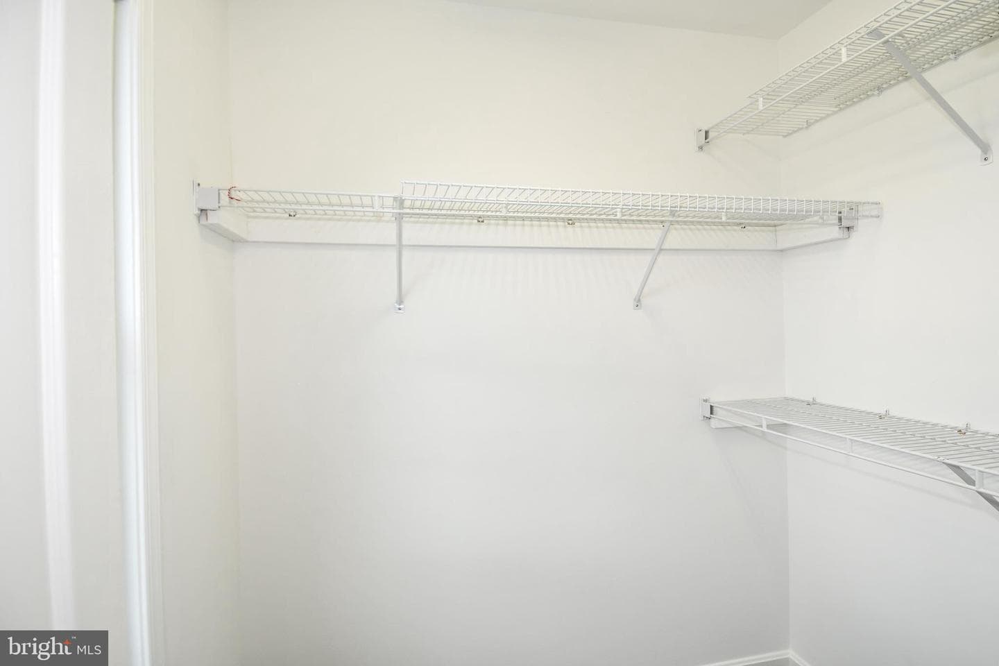 1809 Kenwood Avenue #301 photo 30