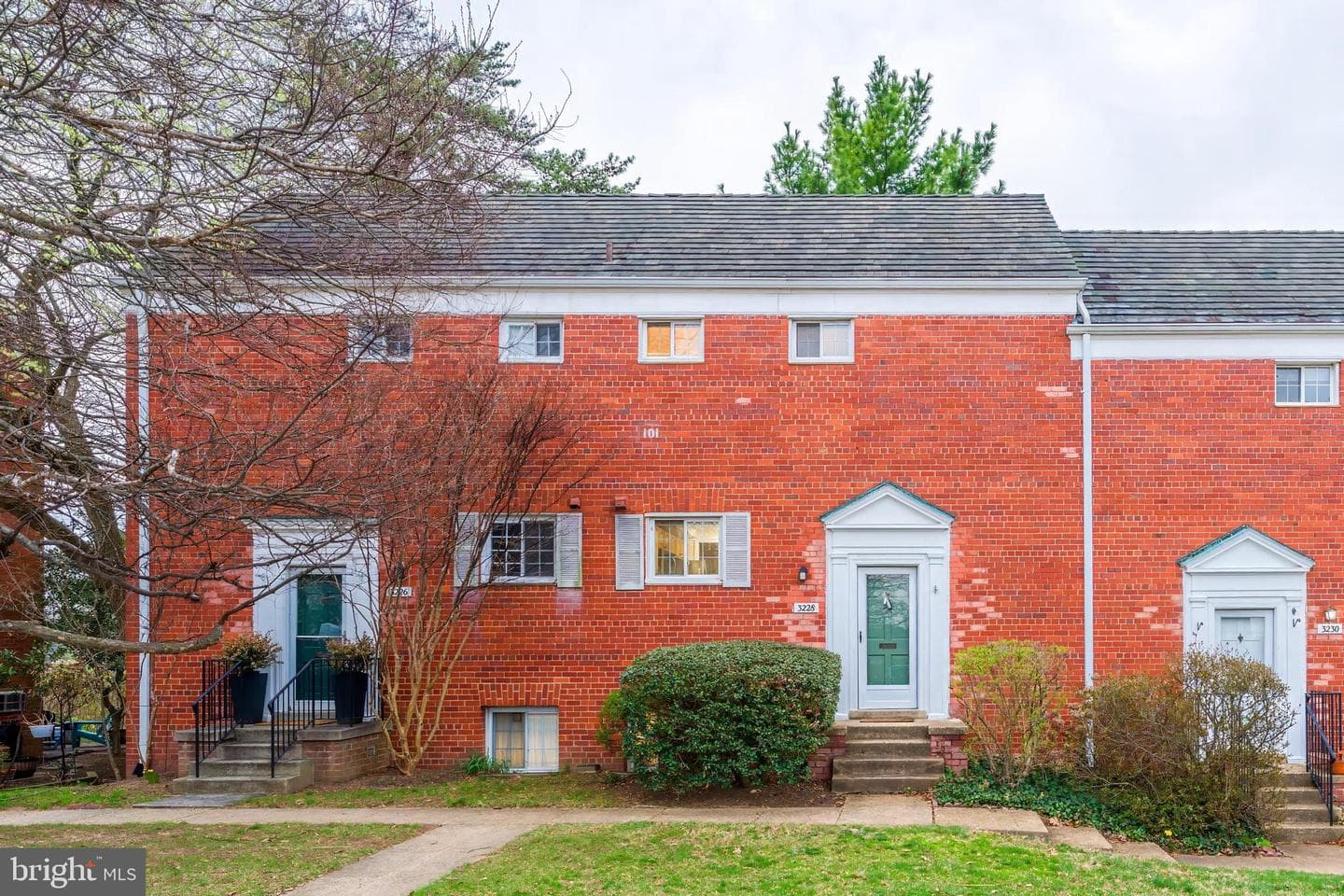 3228 Wellington Road, Alexandria