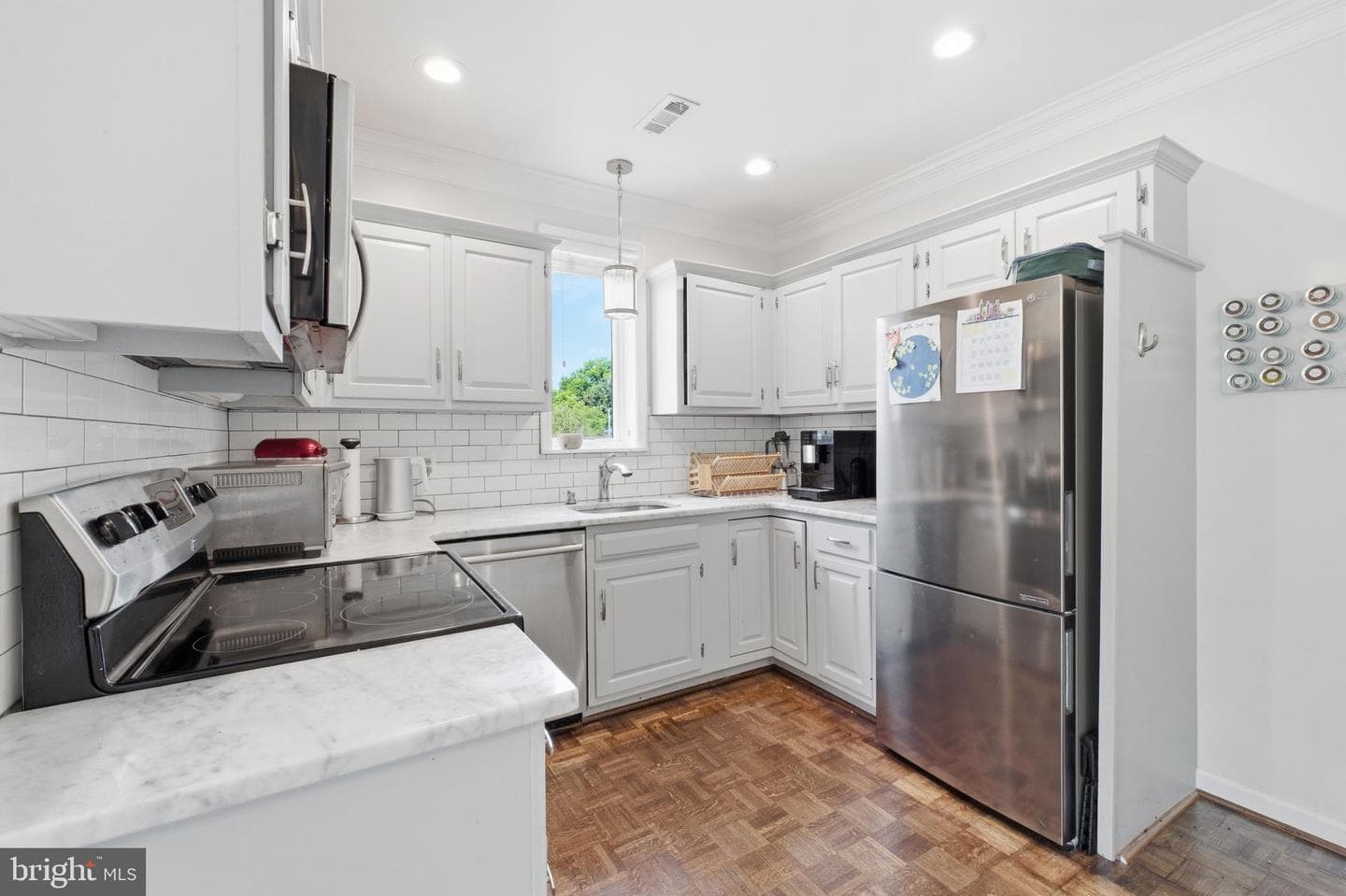 601 Wilkes Street #301 photo 10