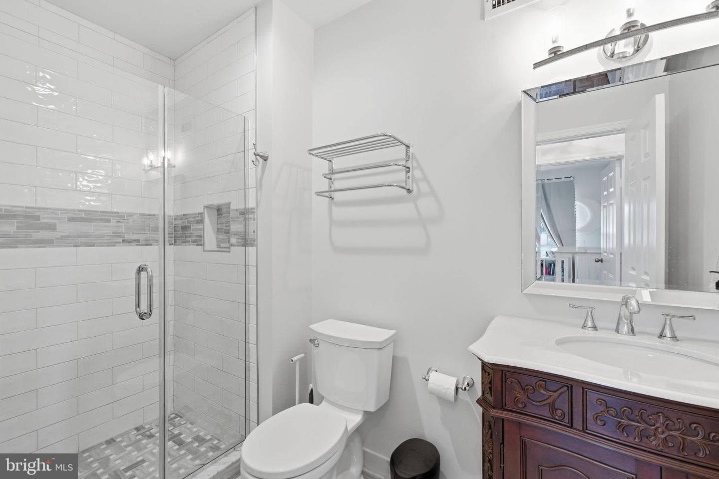 601 Wilkes Street #301 photo 20