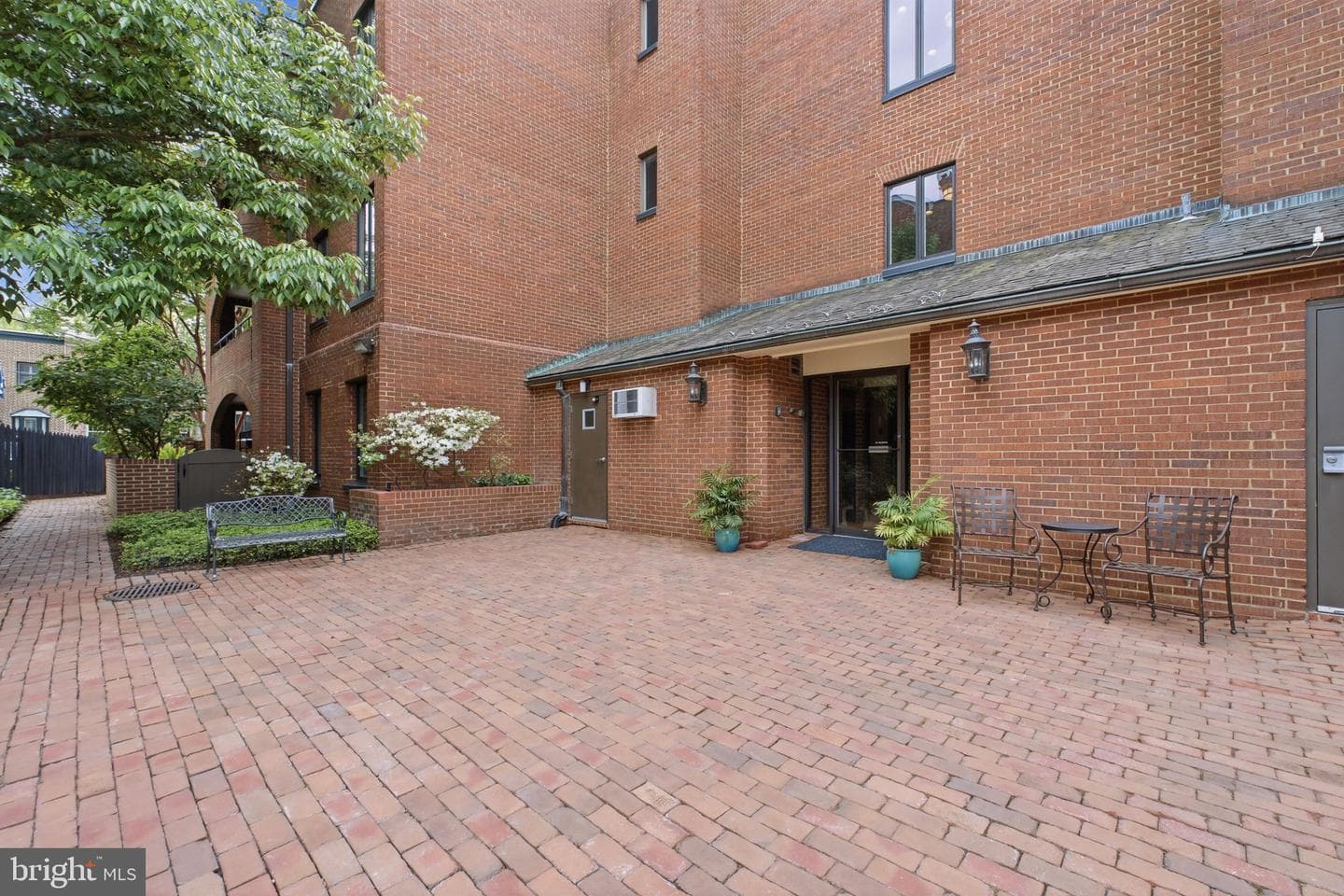 601 Wilkes Street #301 photo 30