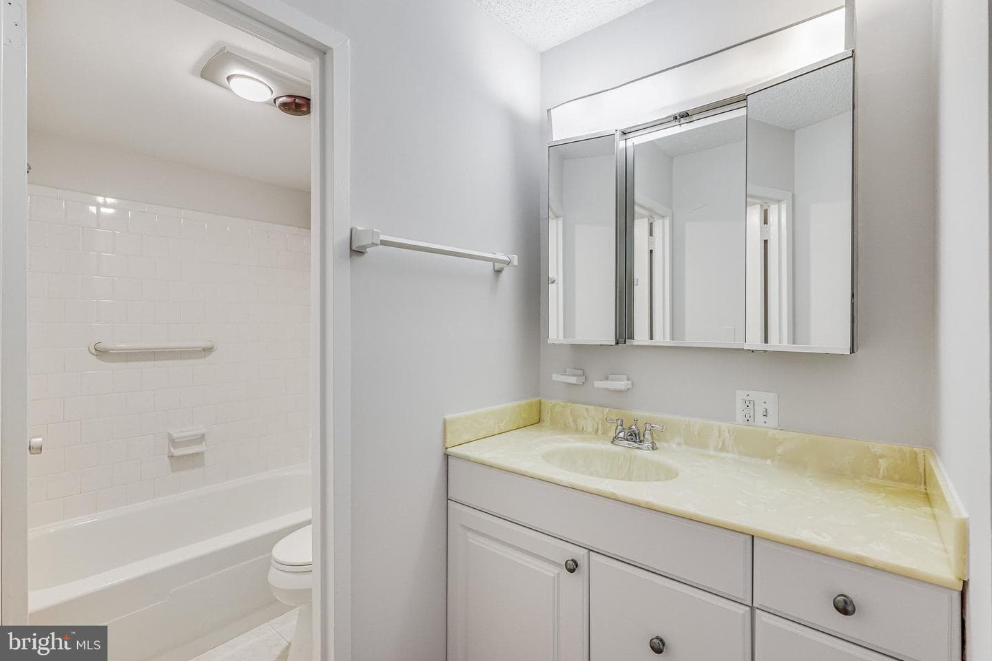 1225 Martha Custis Drive #417 photo 22