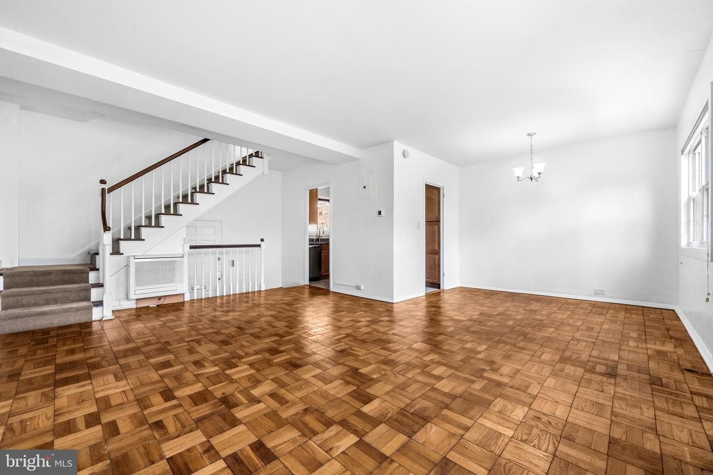 1615 Mount Eagle Place photo 14
