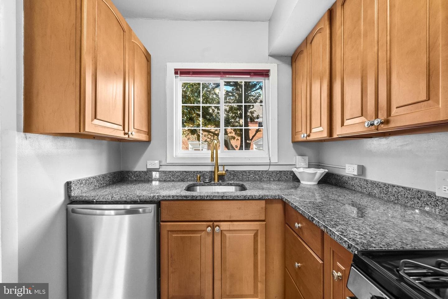 1615 Mount Eagle Place photo 5
