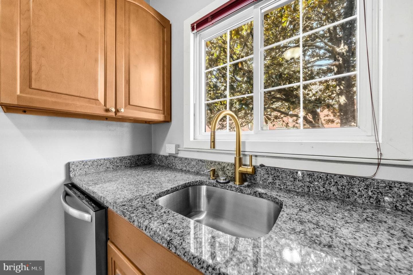 1615 Mount Eagle Place photo 6
