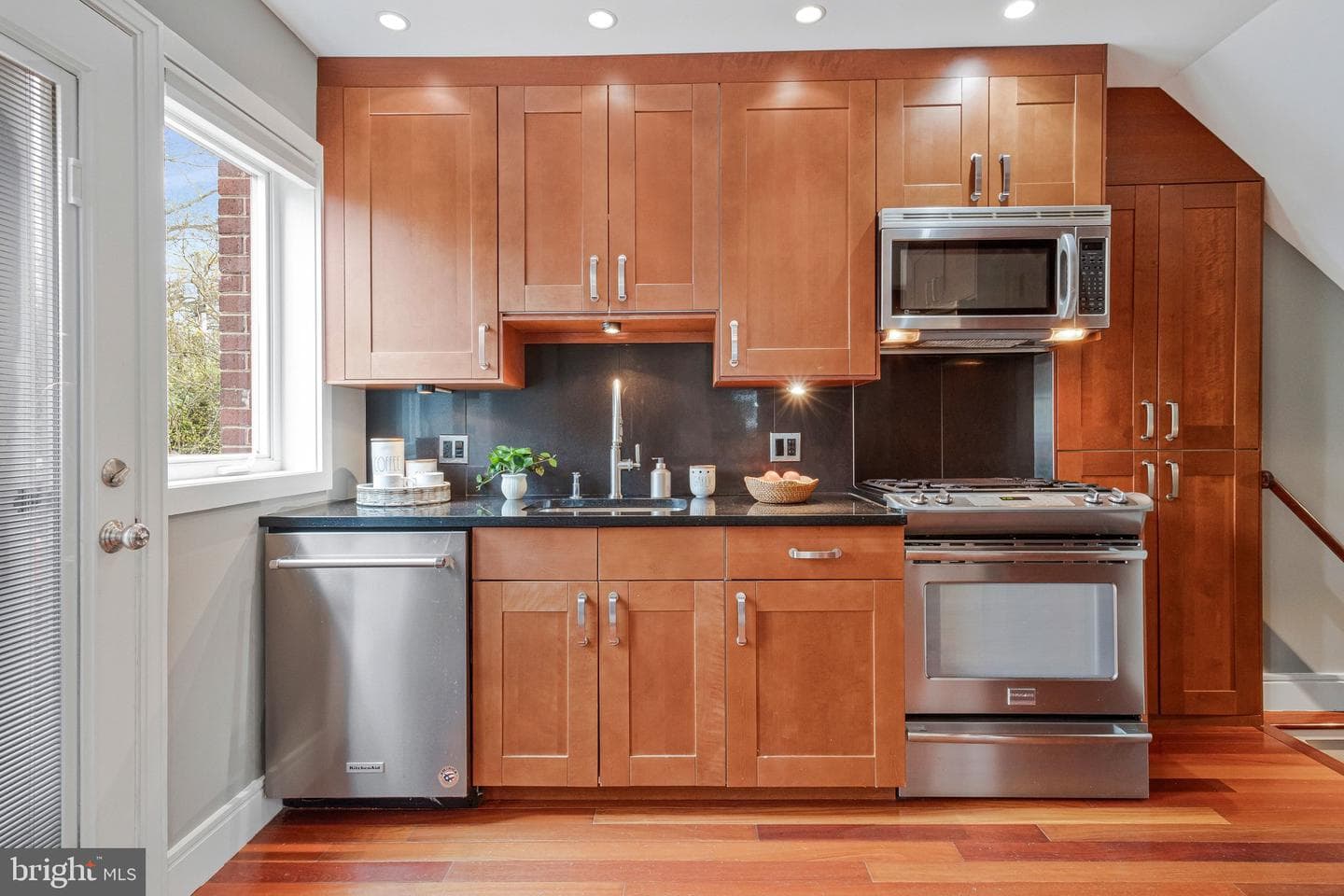 5 Custis Avenue E photo 19