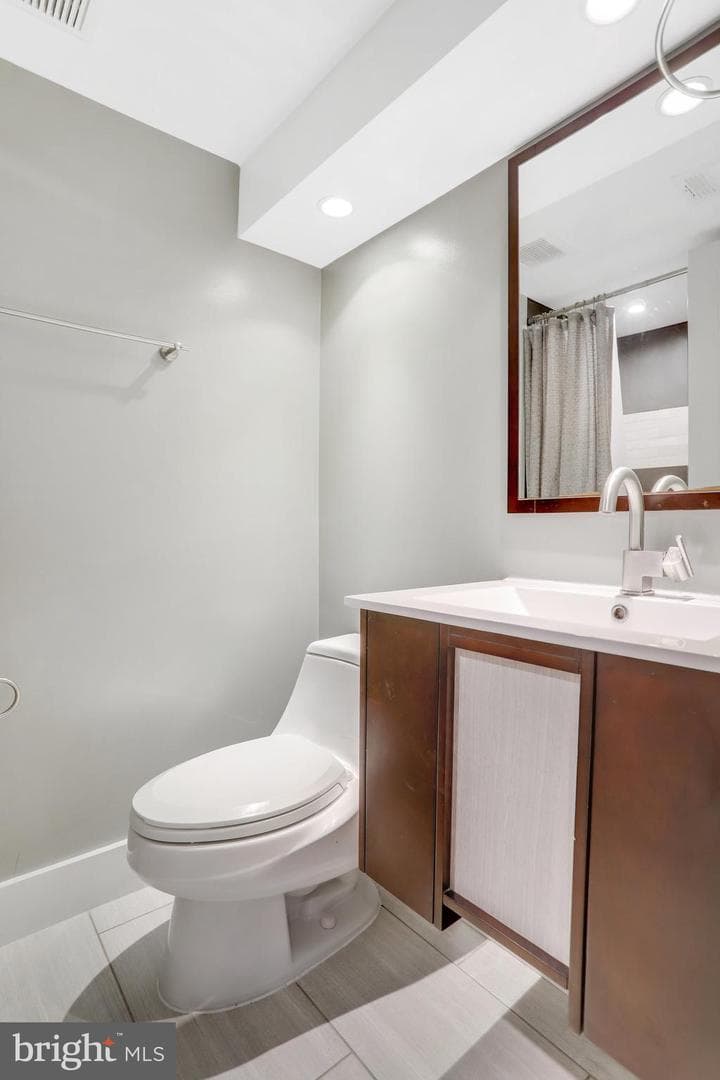 5 Custis Avenue E photo 28