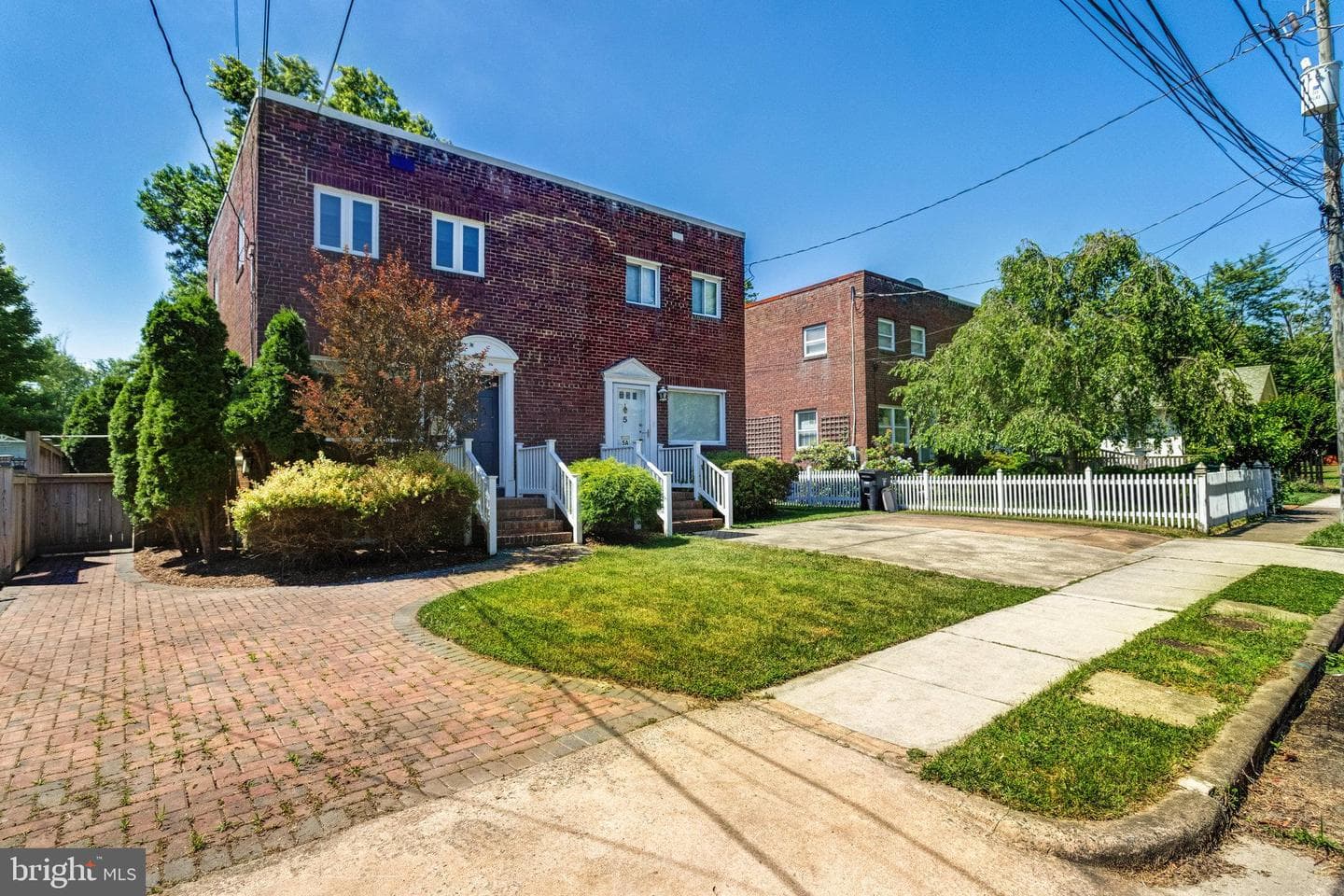 5 Custis Avenue E photo 4