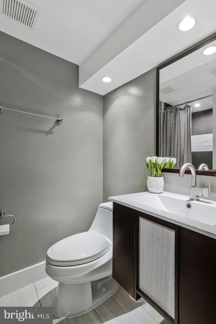 5 Custis Avenue E photo 42
