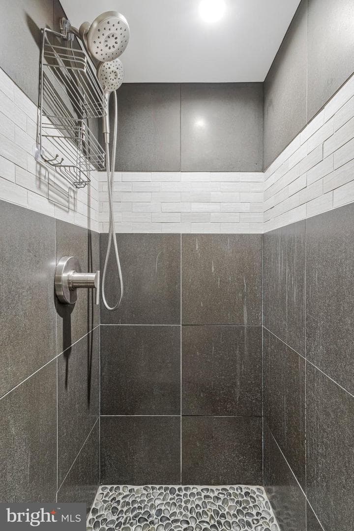 5 Custis Avenue E photo 43