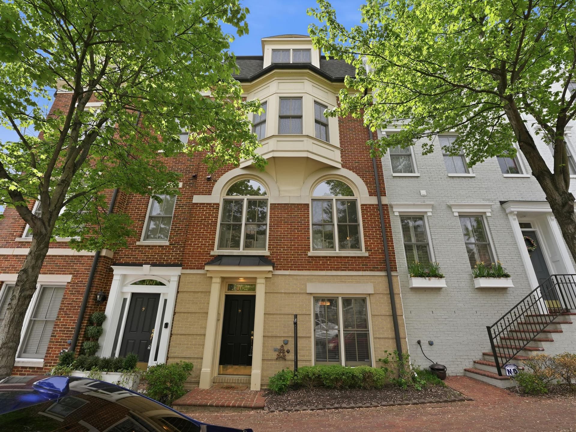402 Oronoco Street