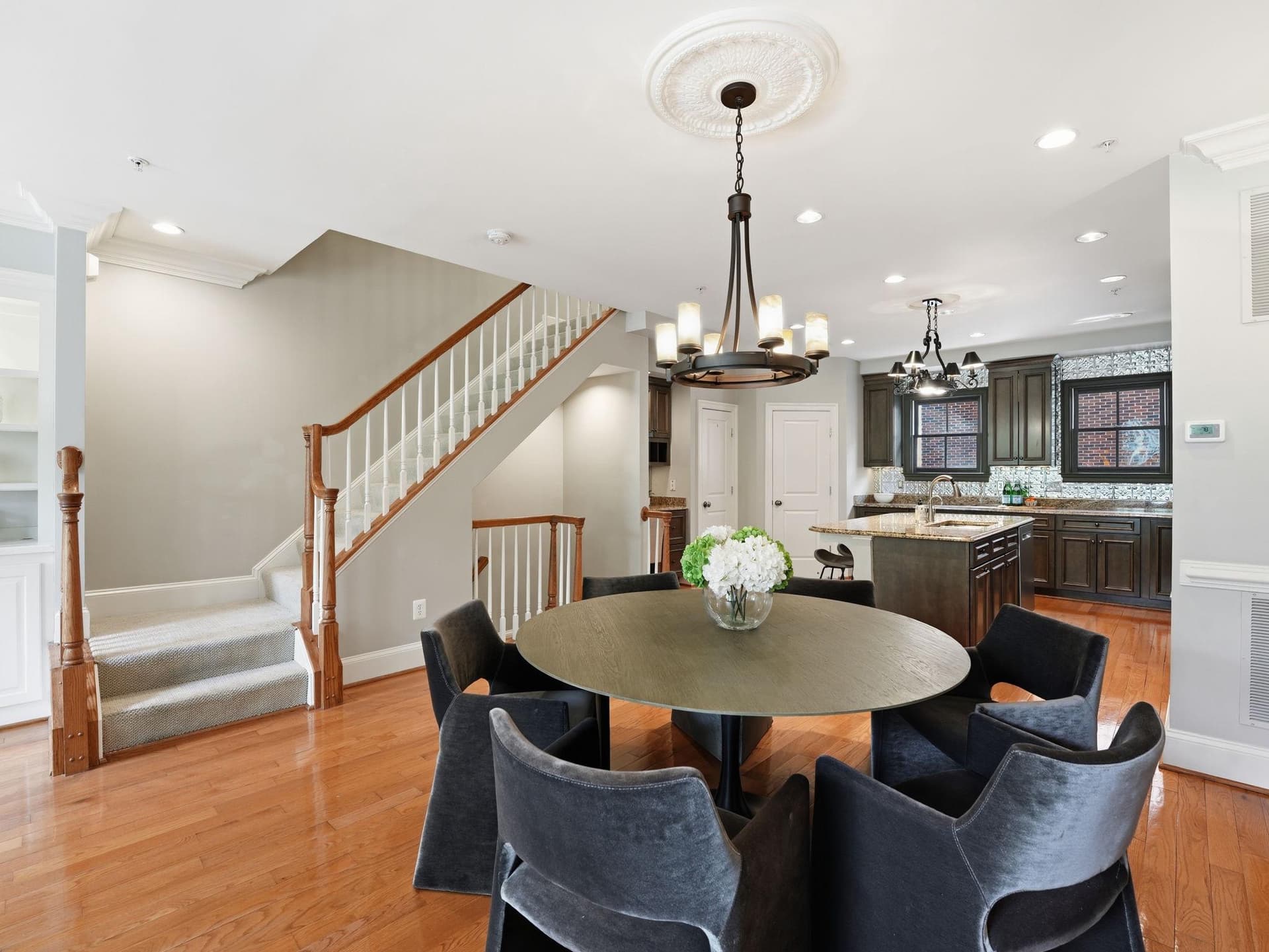 402 Oronoco Street photo 12