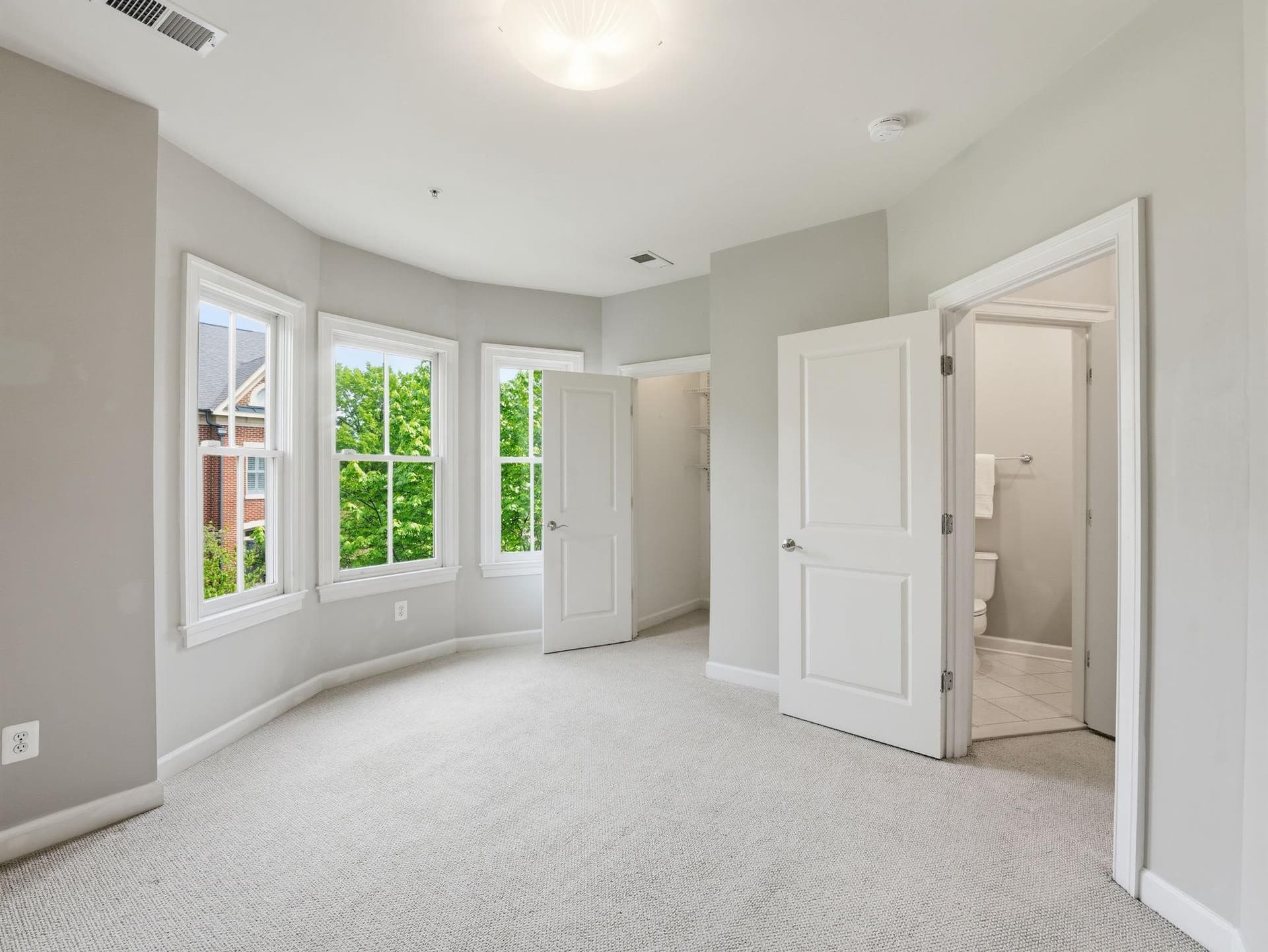 402 Oronoco Street photo 26
