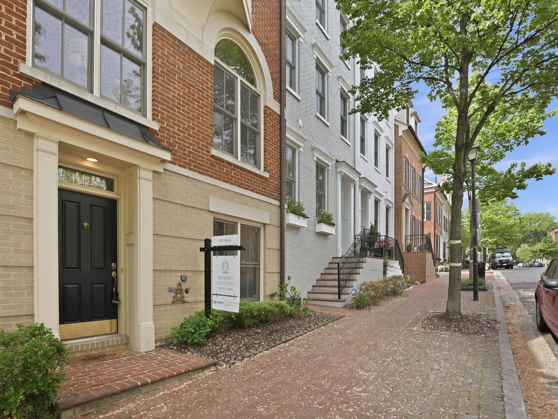 402 Oronoco Street photo 3