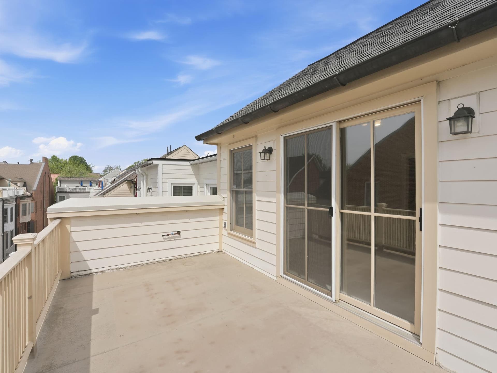 402 Oronoco Street photo 35