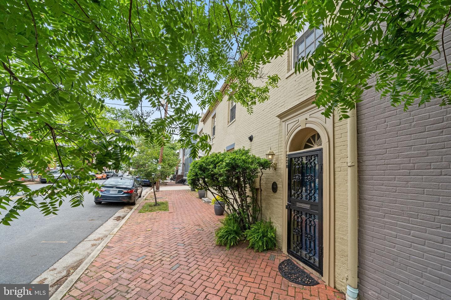 228 S Alfred Street S photo 42