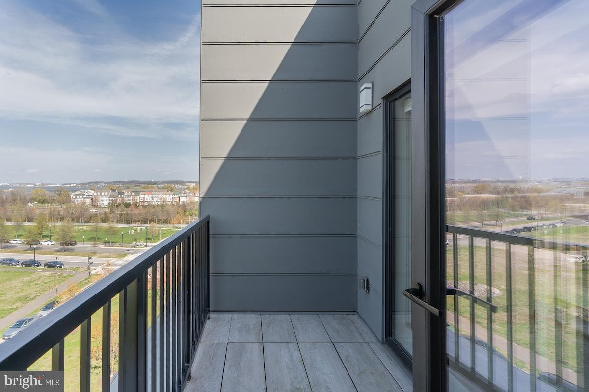 737 Swann Avenue #602 photo 15