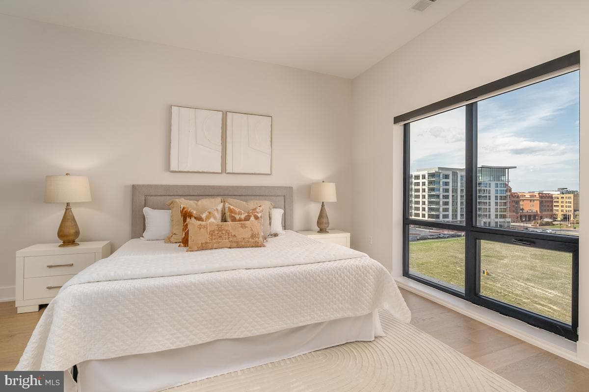 737 Swann Avenue #602 photo 18