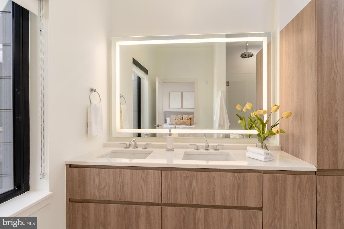 737 Swann Avenue #602 photo 19