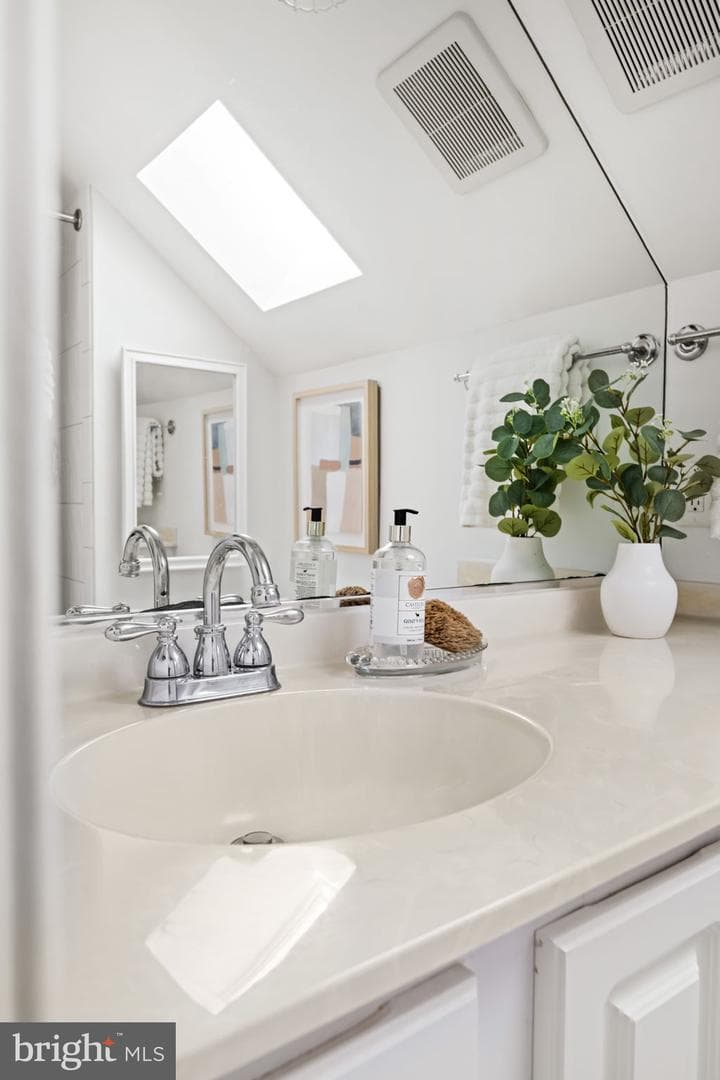 803 Green Street photo 40