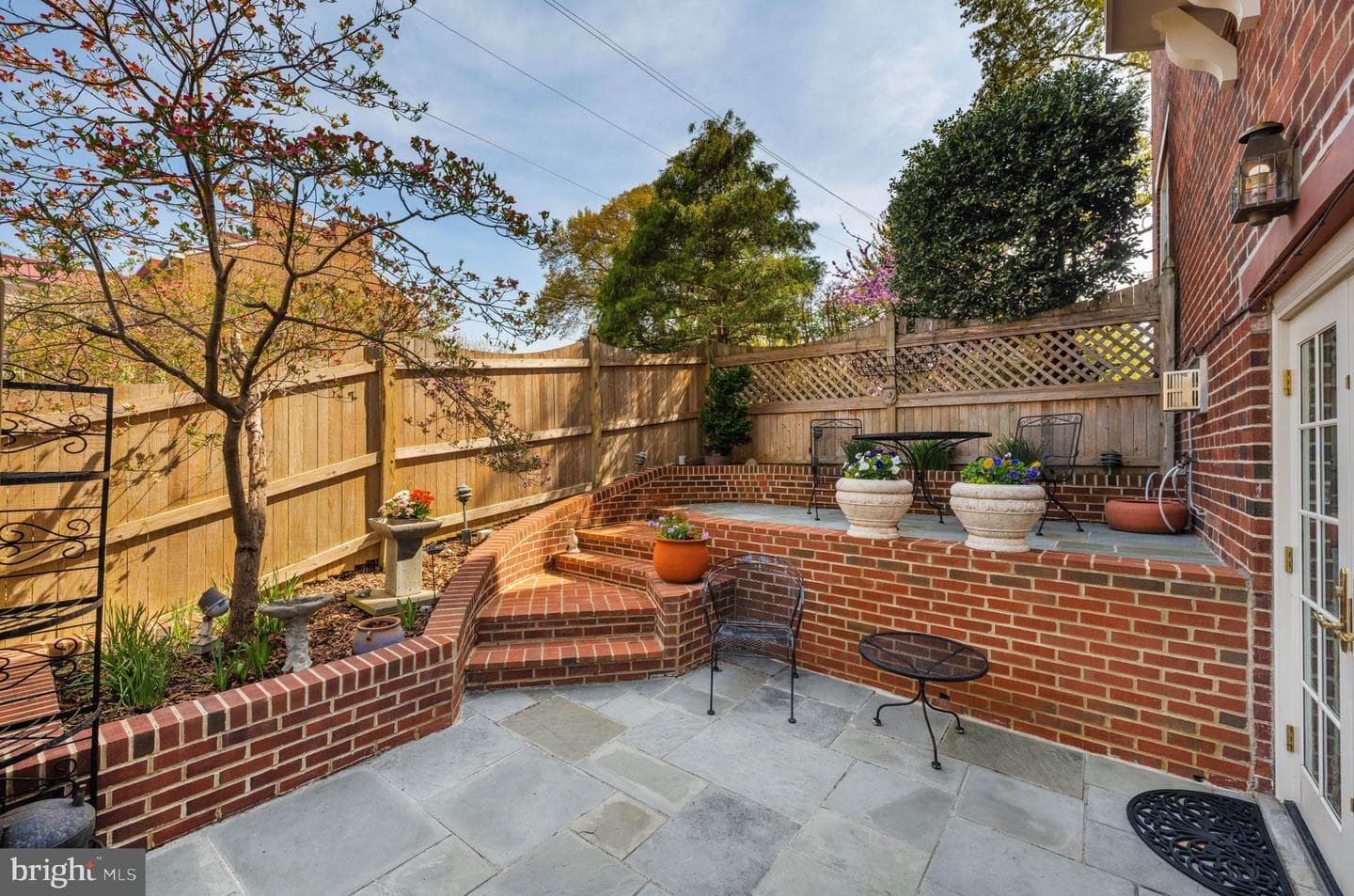 803 Green Street photo 52