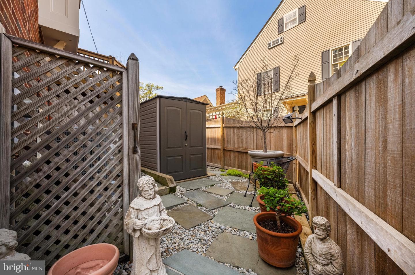 803 Green Street photo 57
