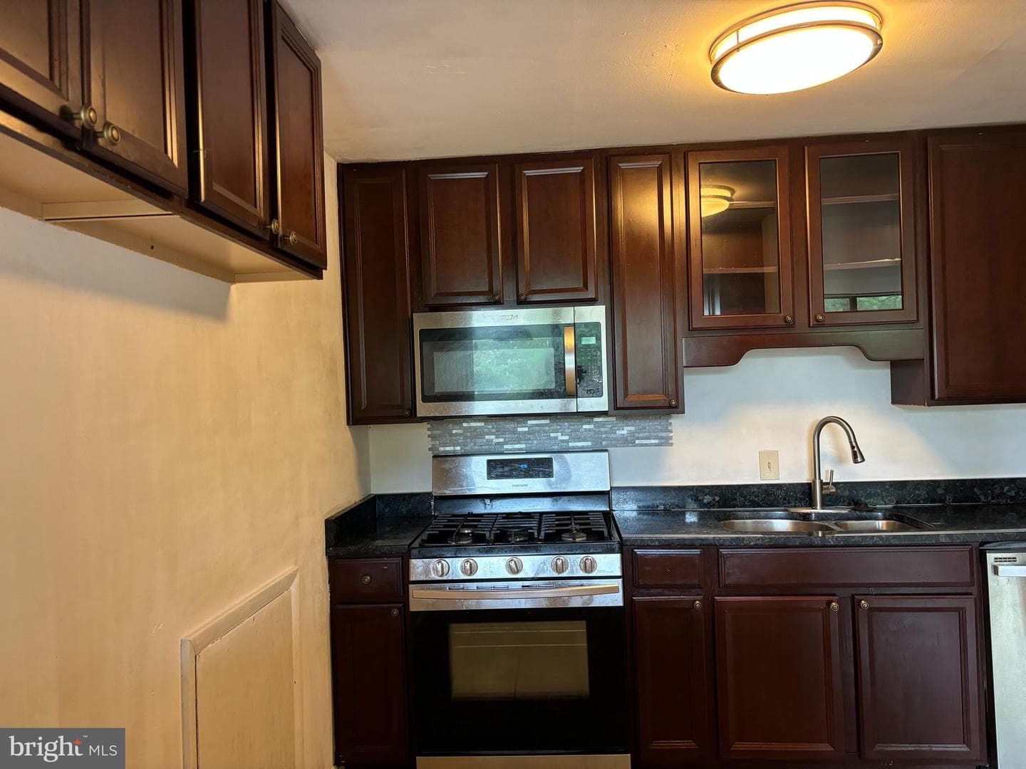 525 N Armistead Street N #302 photo 6