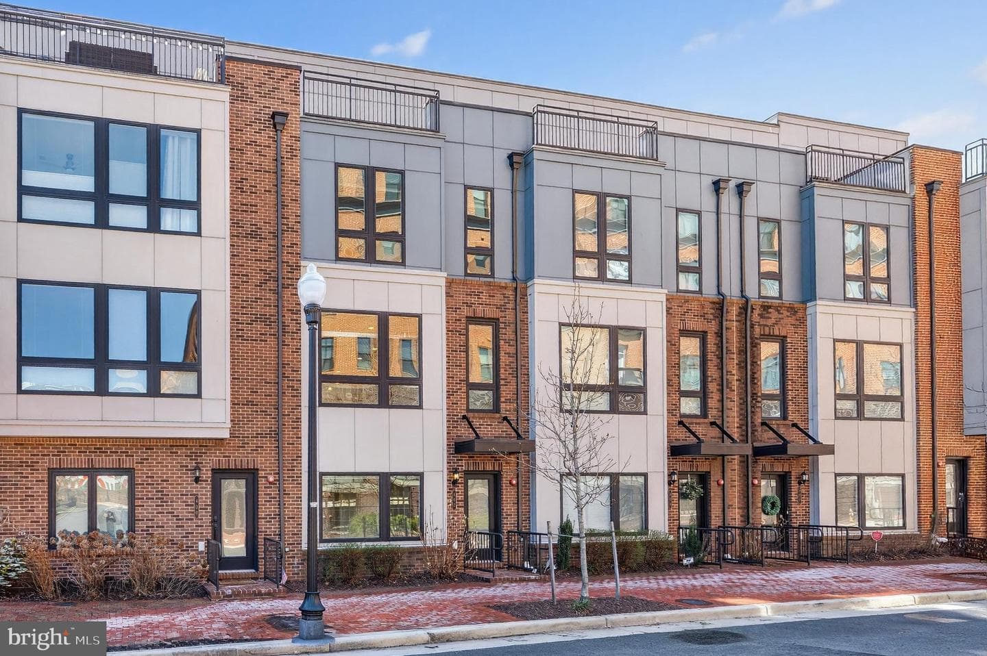 402 Stabler Lane, Alexandria
