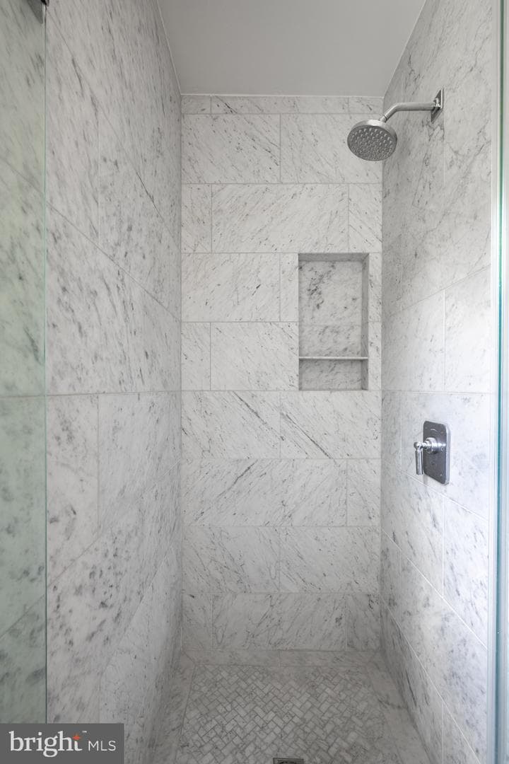 203 W Mason Avenue photo 27