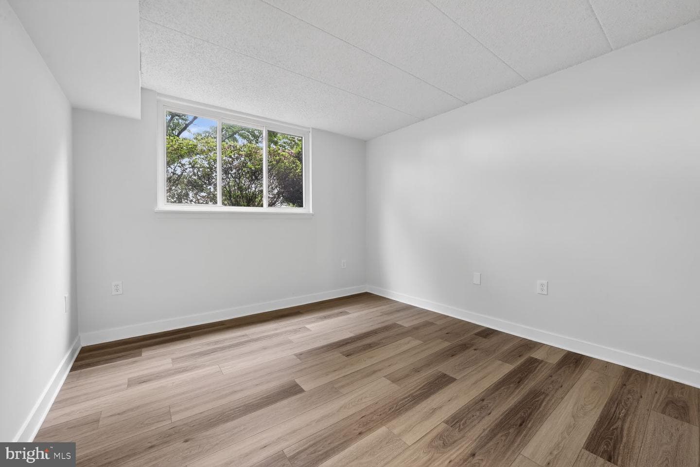 5180 Maris Avenue #101 photo 32